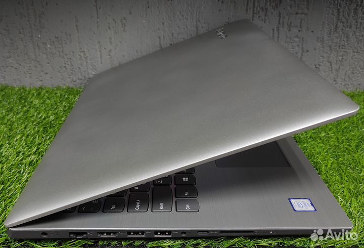 Ноутбук для работы учёбы i3-8130 SSD гарантия 1г