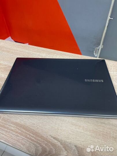 Ноутбук Samsung для учебы и работы