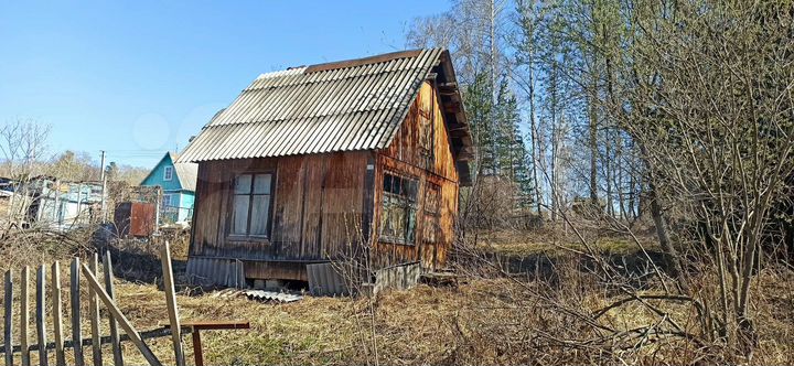 Дача 15 м² на участке 6 сот.