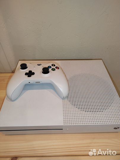 Игровая приставка xbox one s