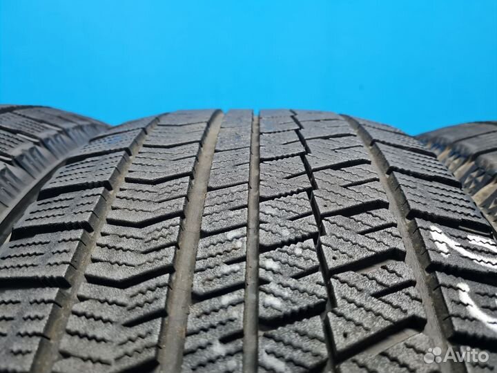 Bridgestone Blizzak VRX2 235/50 R18 97R