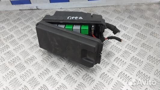 Блок предохранителей mercedes benz R-class W251 (8