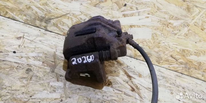 Суппорт тормозной передний правый Hyundai Santa Fe