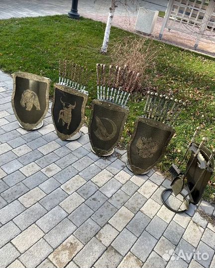 Щит подарочный/ подставка под шампуры