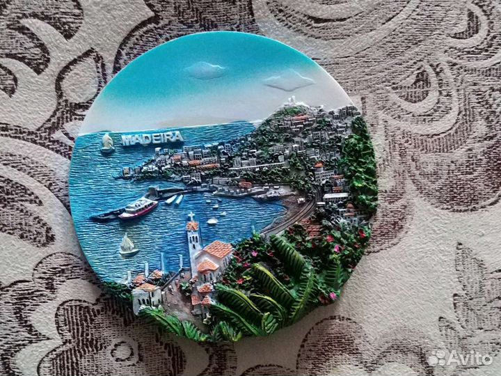 Тарелочки коллекционные сувенирные