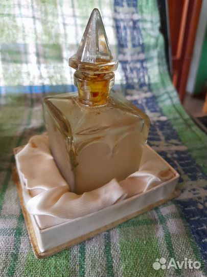 Коробочка и флакон Черный Ларец