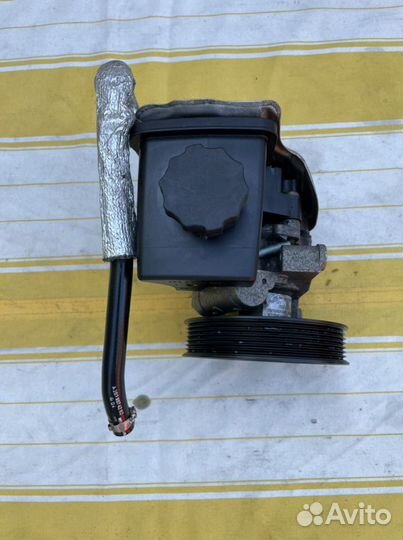 Насос гидроусилителя M271 W203