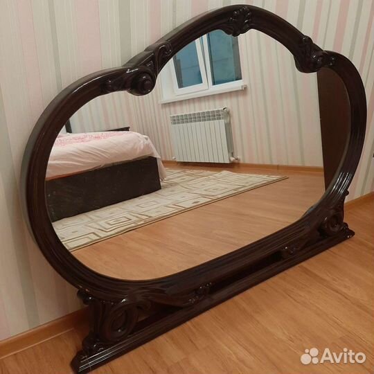 Зеркало на комод