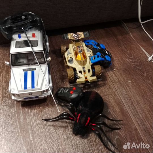 Машинки на пульте управления