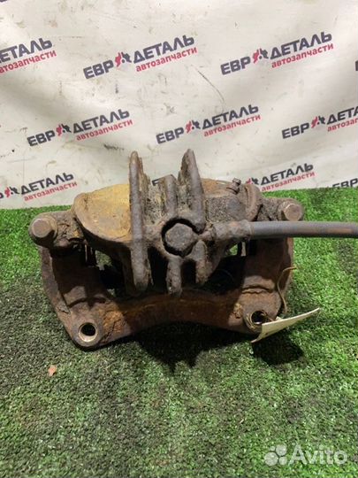 Суппорт тормозной передний правый Mitsubishi