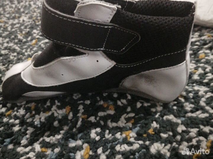 Обувь спортивная 