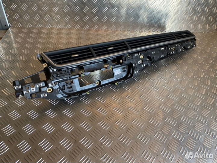 Дефлектор воздушный Audi Q7 4M cvmd 2016