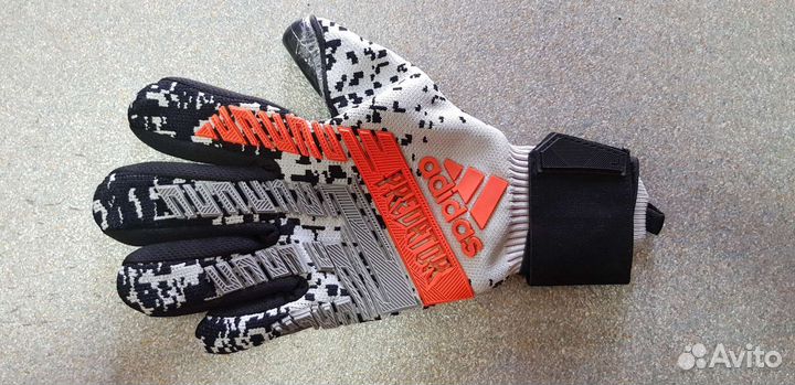 Перчатки вратарские adidas