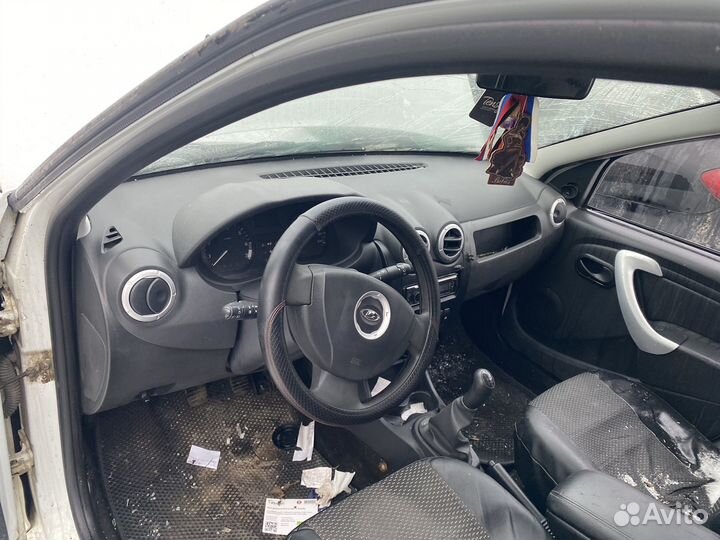 LADA Largus 1.6 МТ, 2019, битый, 284 394 км