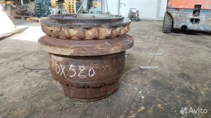 Редуктор хода экскаватора Doosan DX520LC
