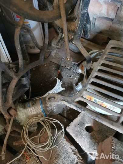 Станина швейной машинки чугунная