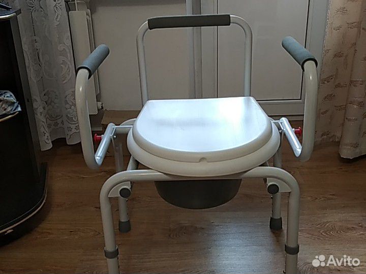 Кресло-туалет WC DeLux