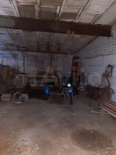 Гараж, > 30 м²