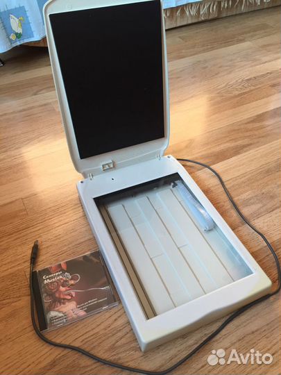 Сканер Mustek 1200 UB Plus