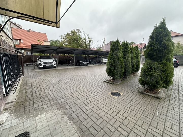 2-к. квартира, 71 м², 1/3 эт.