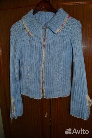 Вязанная кофта на девочку