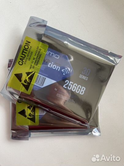 Твердотельный накопитель SSD Qumo Q3DT-256gscy