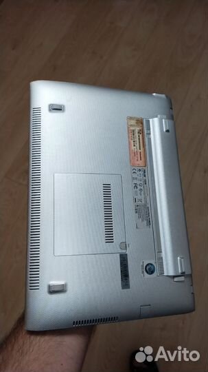 Asus 1225B