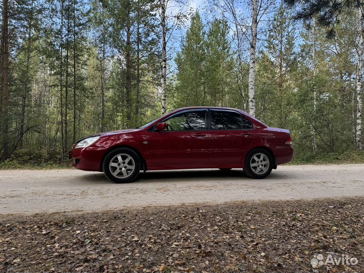 Mitsubishi Lancer 1.6 AT, 2005, 272 000 км