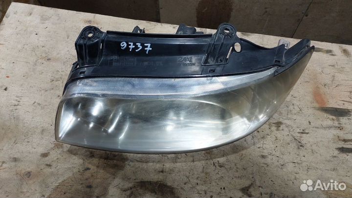 Фара левая с дефектом Hyundai Matrix 1