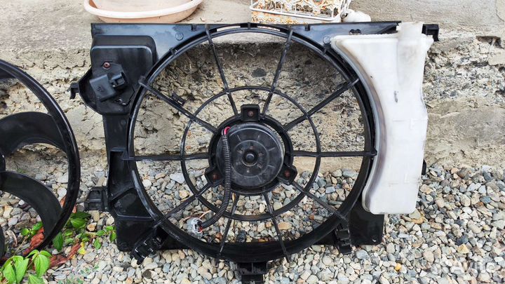 Вентилятор диффузор KIA RIO 3 Solaris