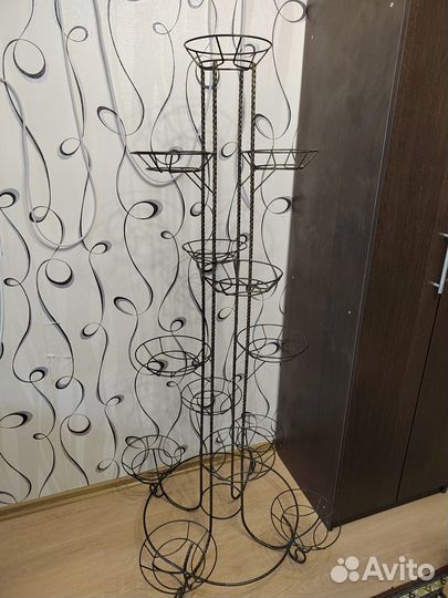 Кованная цветочница