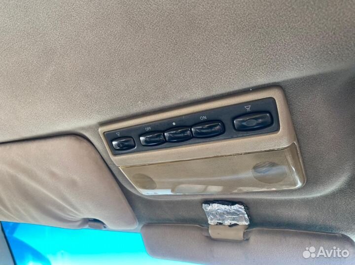 Плафон освещения передний Mitsubishi Diamanté 1