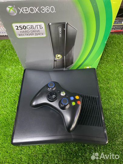 Xbox360s 250gb + 44 игры