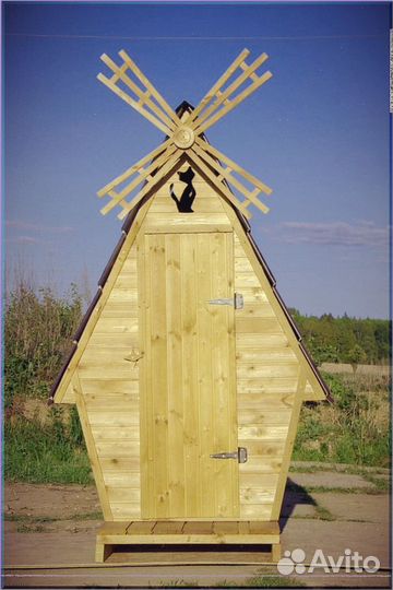 Дачный туалет с дельфином XED