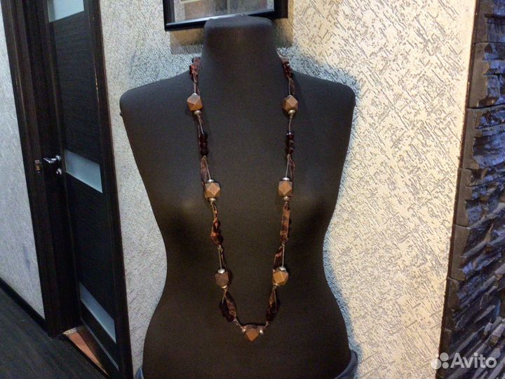 Бусы, браслеты