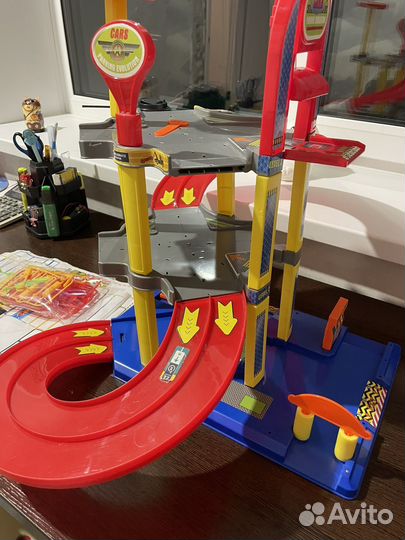 Трек (парковка)