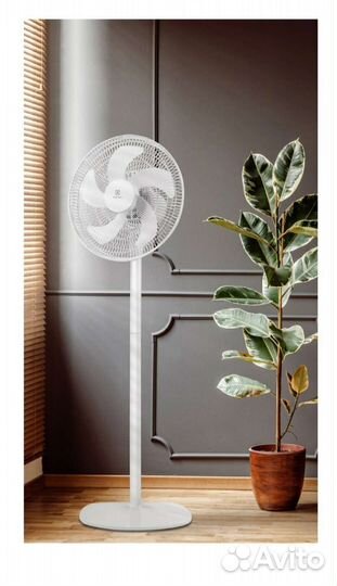 Вентилятор напольный Electrolux EFF-1005