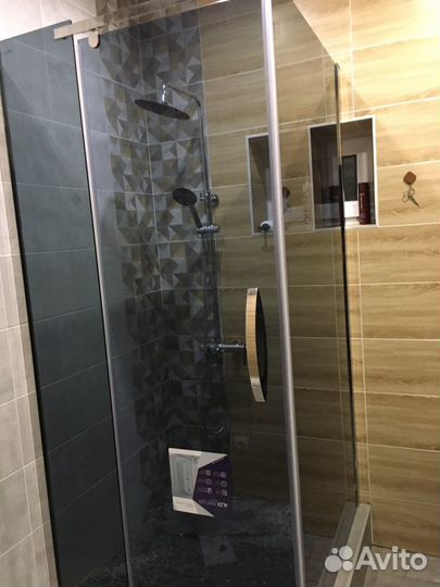 Сантехник, сборка душевых кабин