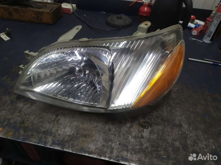 Фара левая