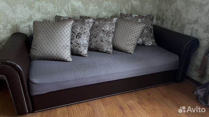 Диван еврокнижка