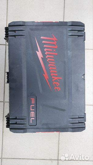 Шуруповерт импакт Milwaukee M 12 Fid (fuel)