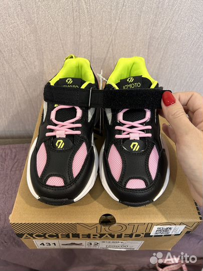 Кроссовки для девочки 32