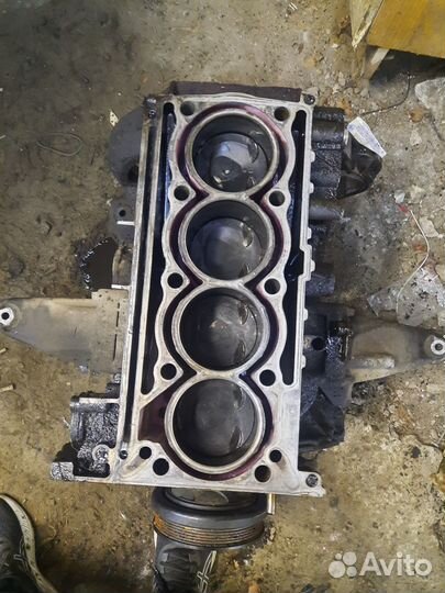 Блок цилиндров с коленвалом Mercedes W204 271.820