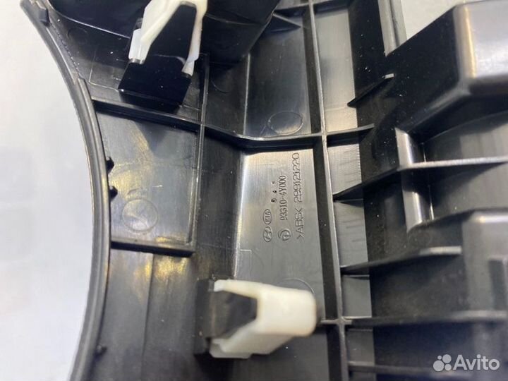 Накладка торпедо под рулевой колонкой Kia Rio 3