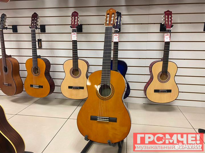 Гитара классическая Yamaha C40 Б/У