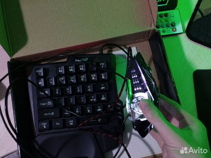 Новенькая клавиатура для android njos игровая