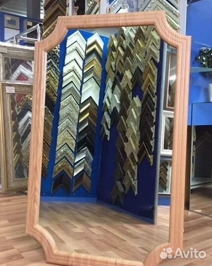 Зеркало с сенсорной подсветкой