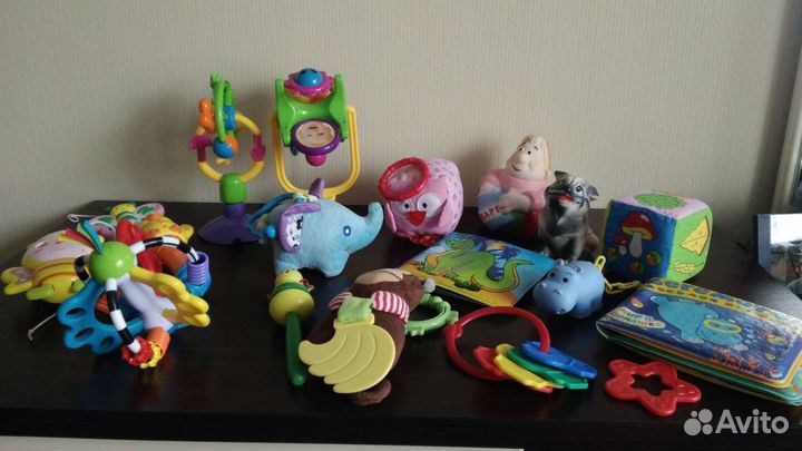 Игрушки для малышей с рождения до 2-х лет