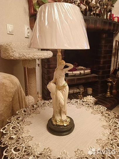 Статуэтка - светильник