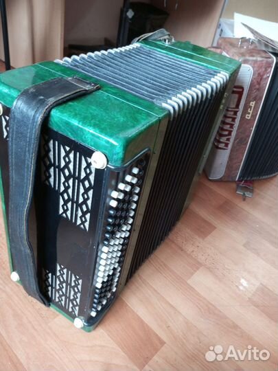 Баян разные